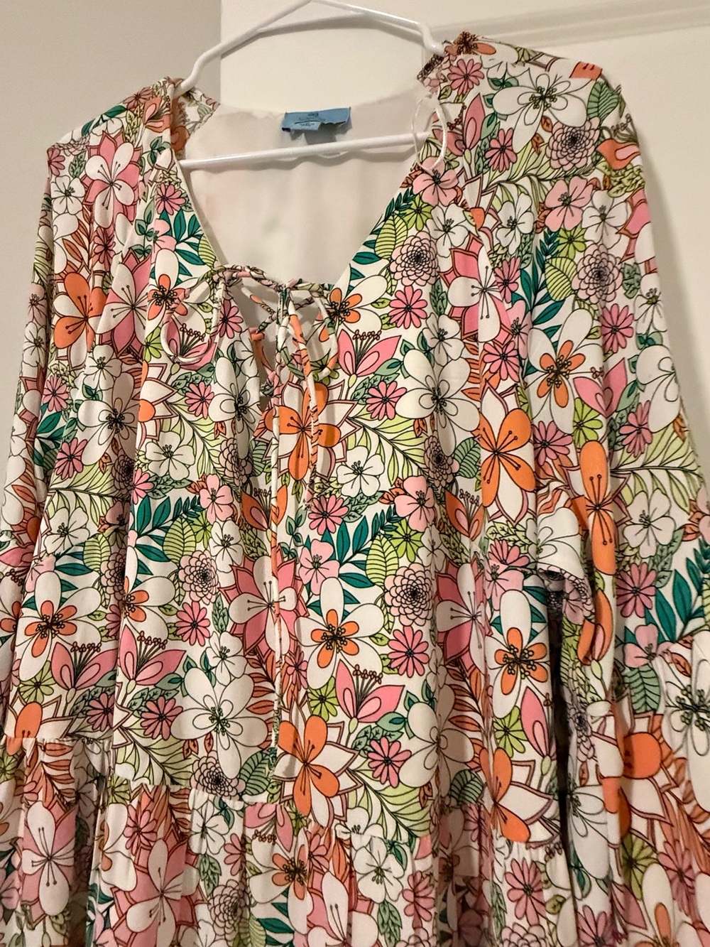 CeCe Light Blue Brand Label Top - Picture 4 of 16